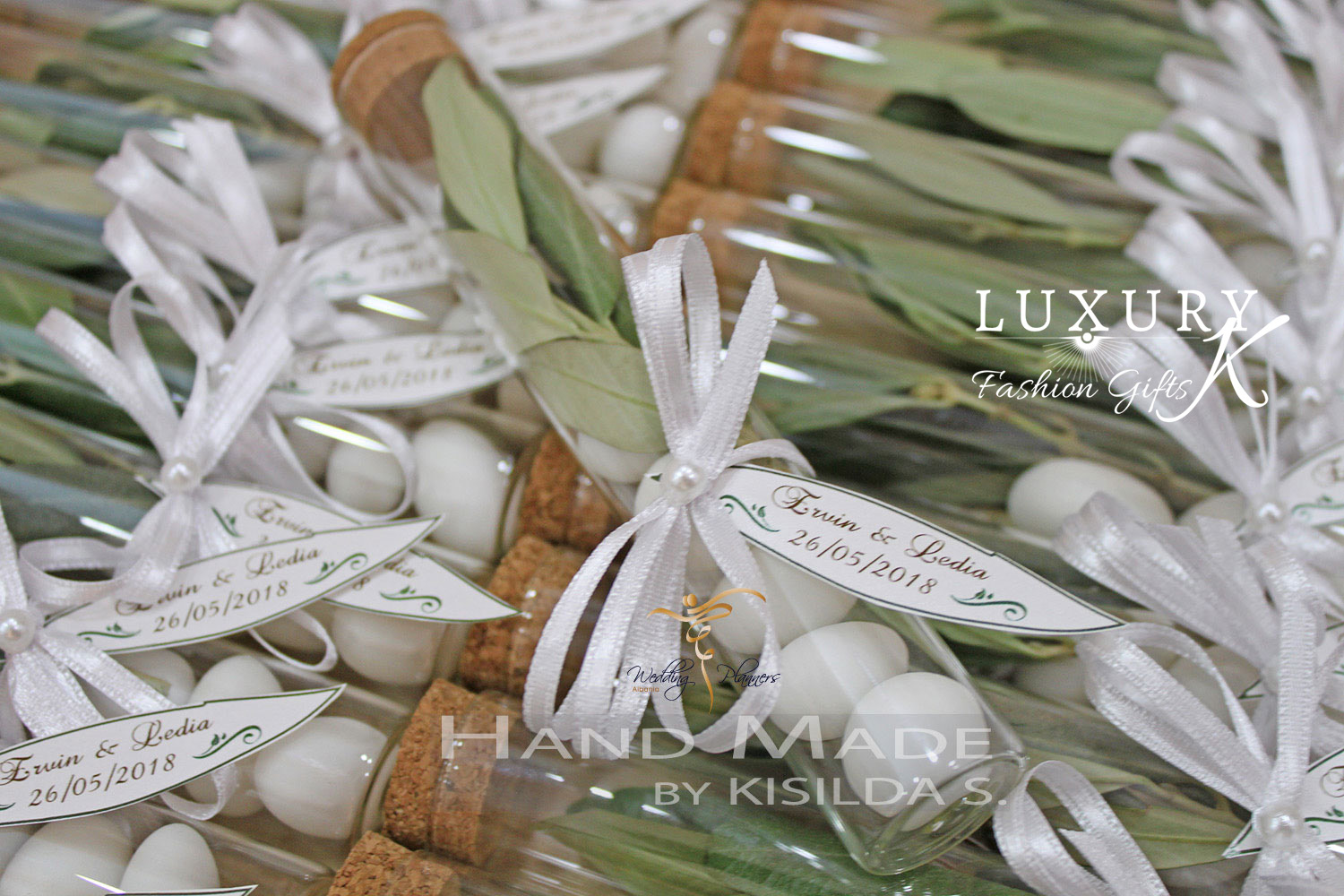 Confetti - Glass cylinder & olive leaf 100% Natural 1